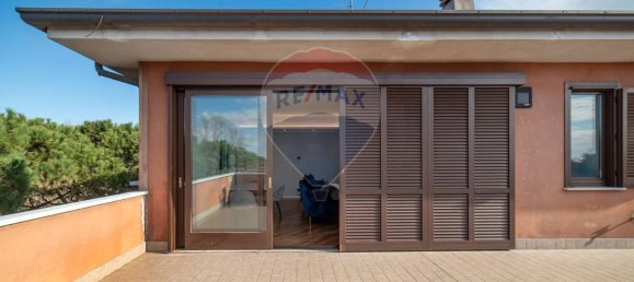 3 bedrooms Penthouse in Merate, Italy No. 52593 8