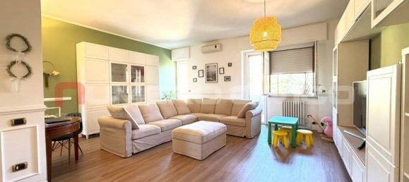 Apartamento de 3 dormitorios en Foggia, Italy No. 354710 3