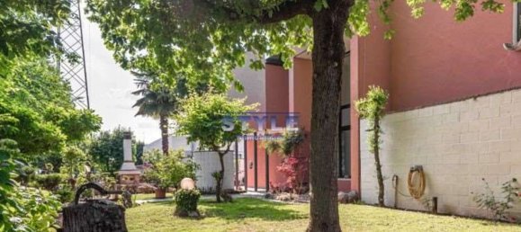 Villa de 8 habitaciónes en Fiesso d'Artico, Italy No. 163545 28