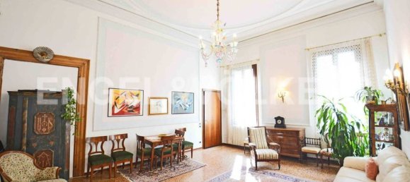 3 bedrooms Apartment in Venice, Italy No. 127310 3