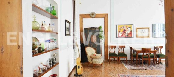 3 bedrooms Apartment in Venice, Italy No. 127310 5