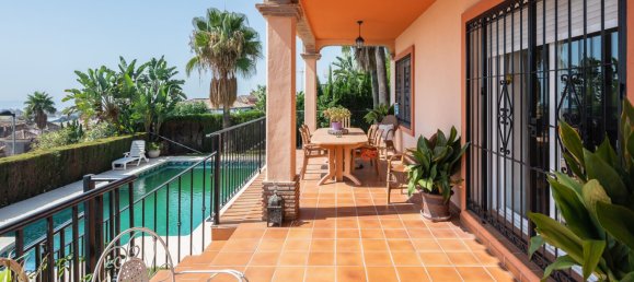 4 bedrooms Villa in Marbella, Spain No. 26856 3