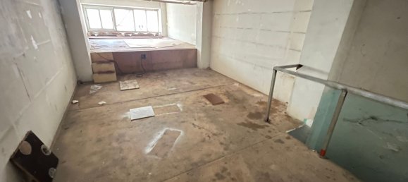 68m² Commercial property in Zaragoza, Spain No. 155055 3