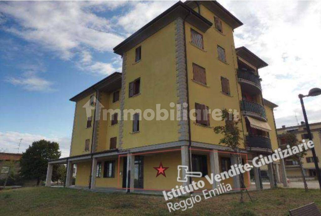 1غرفة عقار تجاري في Casalgrande, Italy رقم 332569