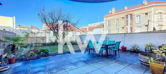 3 chambres Appartement à Reims, France No. 159480 2