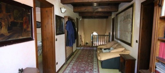 Villa de 8 divisões em Mirandola, Italy N.º 83995 10