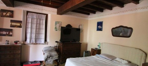 Villa de 8 divisões em Mirandola, Italy N.º 83995 11