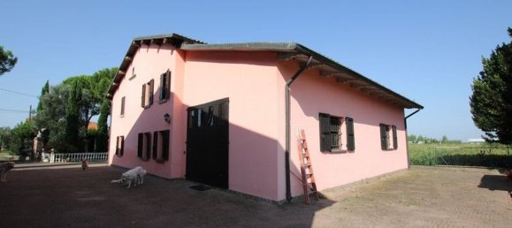Villa de 8 divisões em Mirandola, Italy N.º 83995 20