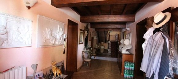 Villa de 8 divisões em Mirandola, Italy N.º 83995 4