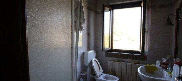 Villa de 8 divisões em Mirandola, Italy N.º 83995 15