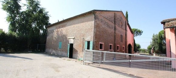 Villa de 8 divisões em Mirandola, Italy N.º 83995 21