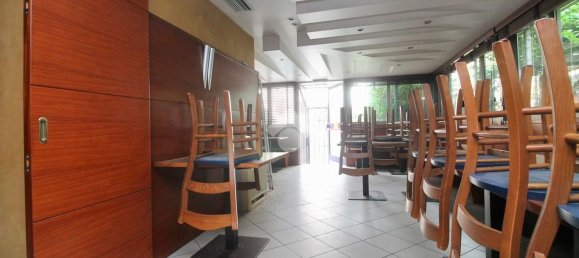 270m² Commercial property in Udine, Italy No. 138634 7