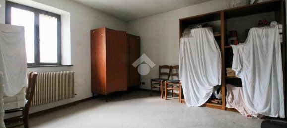 270m² Commercial property in Udine, Italy No. 138634 12