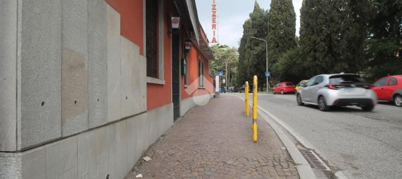 270m² Commercial property in Udine, Italy No. 138634 19