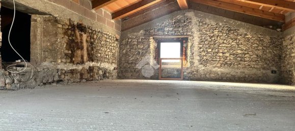 270m² Commercial property in Udine, Italy No. 138634 14