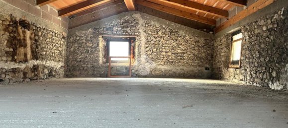 270m² Commercial property in Udine, Italy No. 138634 15