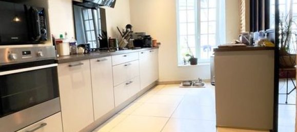 Apartamento de 3 dormitorios en Evron, France No. 323477 9