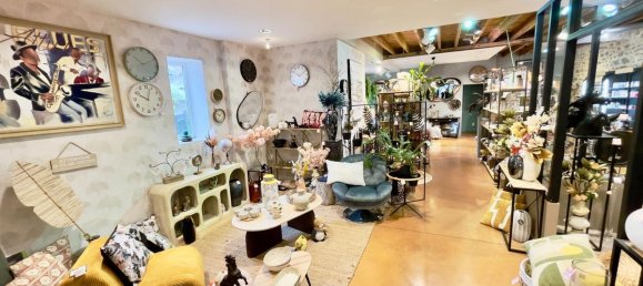 Apartamento de 3 dormitorios en Evron, France No. 323477 2