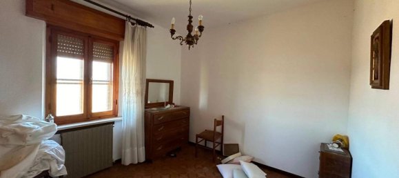 Дом с 4 комнатами в Орбетелло, Италия № 81722 8