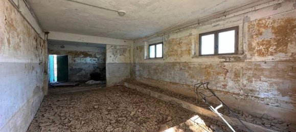 Дом с 4 комнатами в Орбетелло, Италия № 81722 12