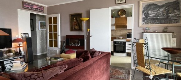 2 bedrooms Apartment in Colombes, France No. 176824 3