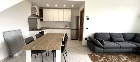 Дуплекс с 3 спальнями в Тальо ди По, Италия № 325264 2