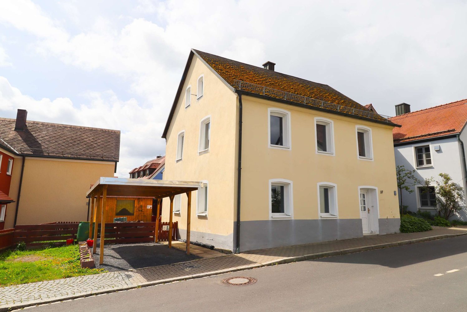 5 rooms House in Tirschenreuth, Germany No. 154957