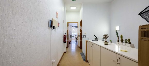 9 bedrooms Building in Porto, Portugal No. 145279 32
