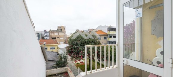 9 bedrooms Building in Porto, Portugal No. 145279 11