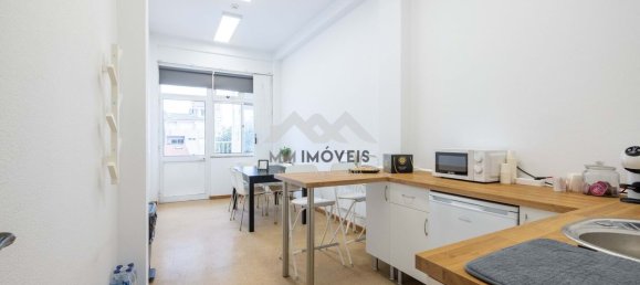 9 bedrooms Building in Porto, Portugal No. 145279 9