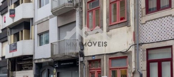 9 bedrooms Building in Porto, Portugal No. 145279 3