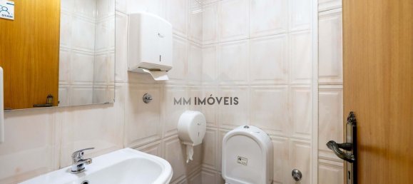 9 bedrooms Building in Porto, Portugal No. 145279 37