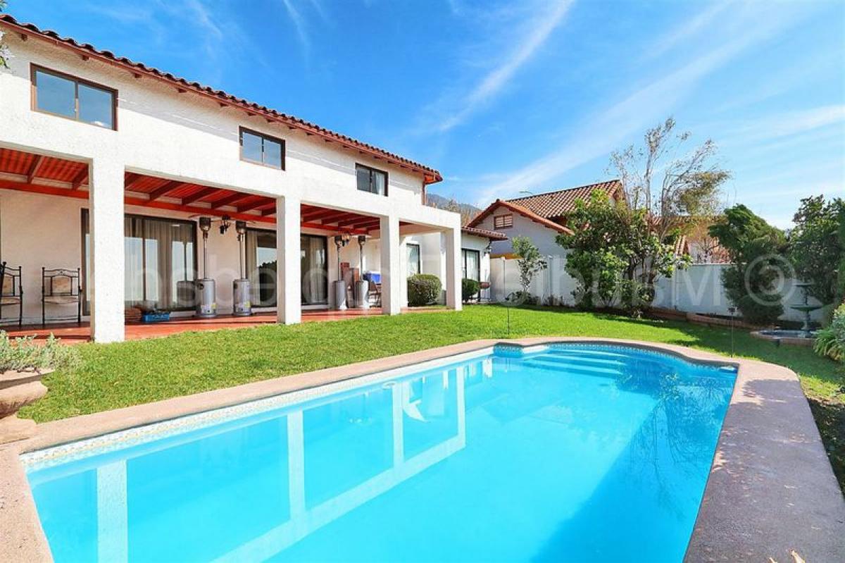 5 bedrooms House in Santiago, Chile No. 1598