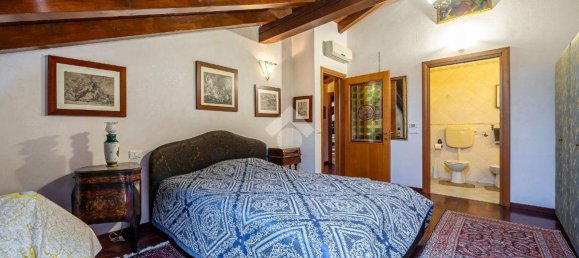 Квартира с 2 спальнями в Карпи, Италия № 105450 15