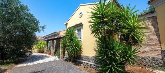 5 bedrooms Villa in Corfu, Greece No. 3815 20