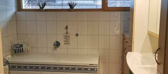 Дом с 7 комнатами в Нюцидерс, Австрия № 228150 4