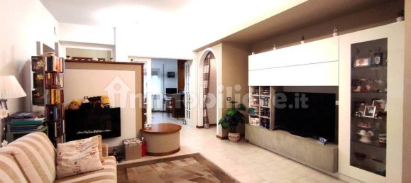 3 Schlafzimmer Wohnung in Pistoia, Italy, Nr. 48812 2