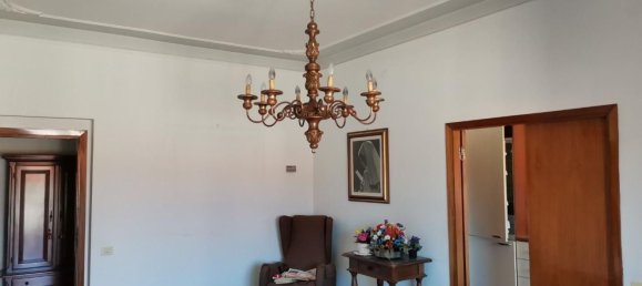 5 rooms Apartment in Poggibonsi, Italy No. 96676 4