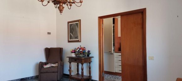 5 rooms Apartment in Poggibonsi, Italy No. 96676 3