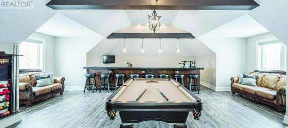 4 bedrooms House in Puslinch, Canada No. 570 12