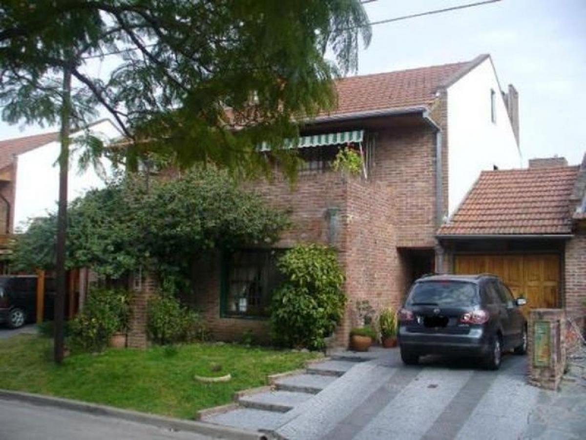 Casa T3 em Tres de Febrero, Argentina N.º 7197