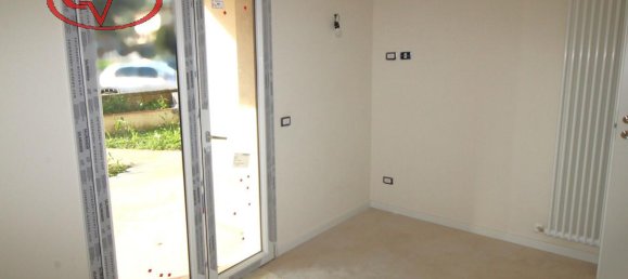 3 rooms Apartment in Figline e Incisa Valdarno, Italy No. 238118 12