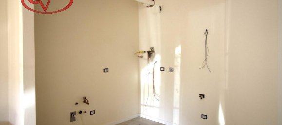 3 rooms Apartment in Figline e Incisa Valdarno, Italy No. 238118 4