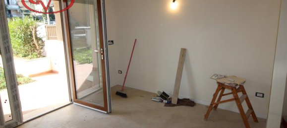 3 rooms Apartment in Figline e Incisa Valdarno, Italy No. 238118 9