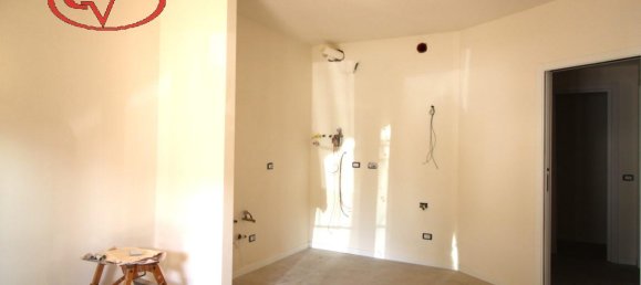 3 rooms Apartment in Figline e Incisa Valdarno, Italy No. 238118 3