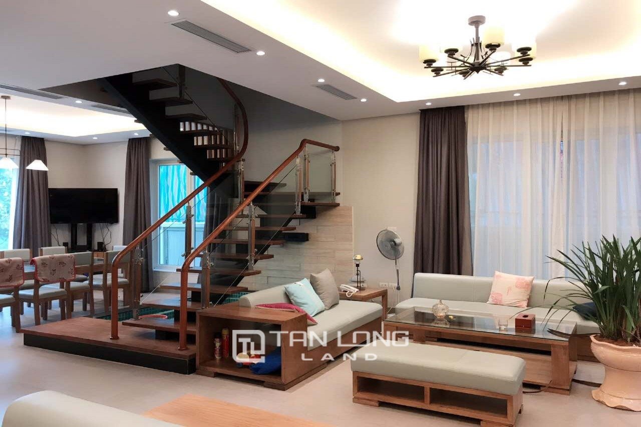 4 bedrooms Villa in Long Bien, Vietnam No. 2151