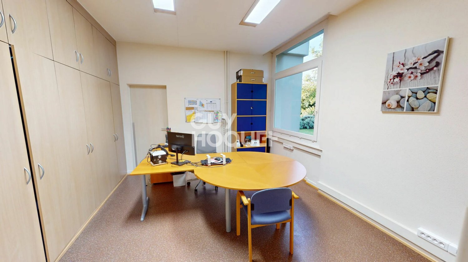 Propiedad comercial en Thann, France 236 m² No. 215953