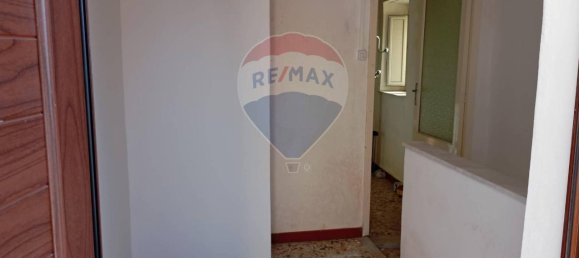 5 rooms House in Maletto, Italy No. 15549 9
