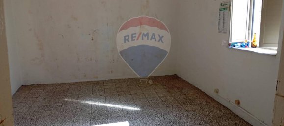 5 rooms House in Maletto, Italy No. 15549 13