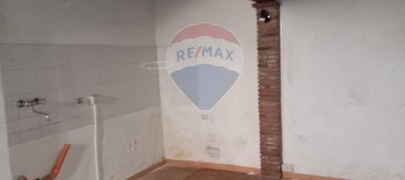 5 rooms House in Maletto, Italy No. 15549 4